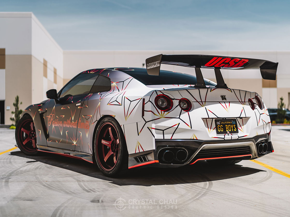 Nissan GT-R Triangles Gradient
